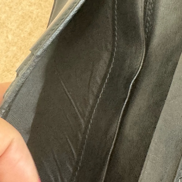 Bottega Veneta Intrecciato Leather Long Black Bifold Wallet - Unisex - Picture 13 of 13